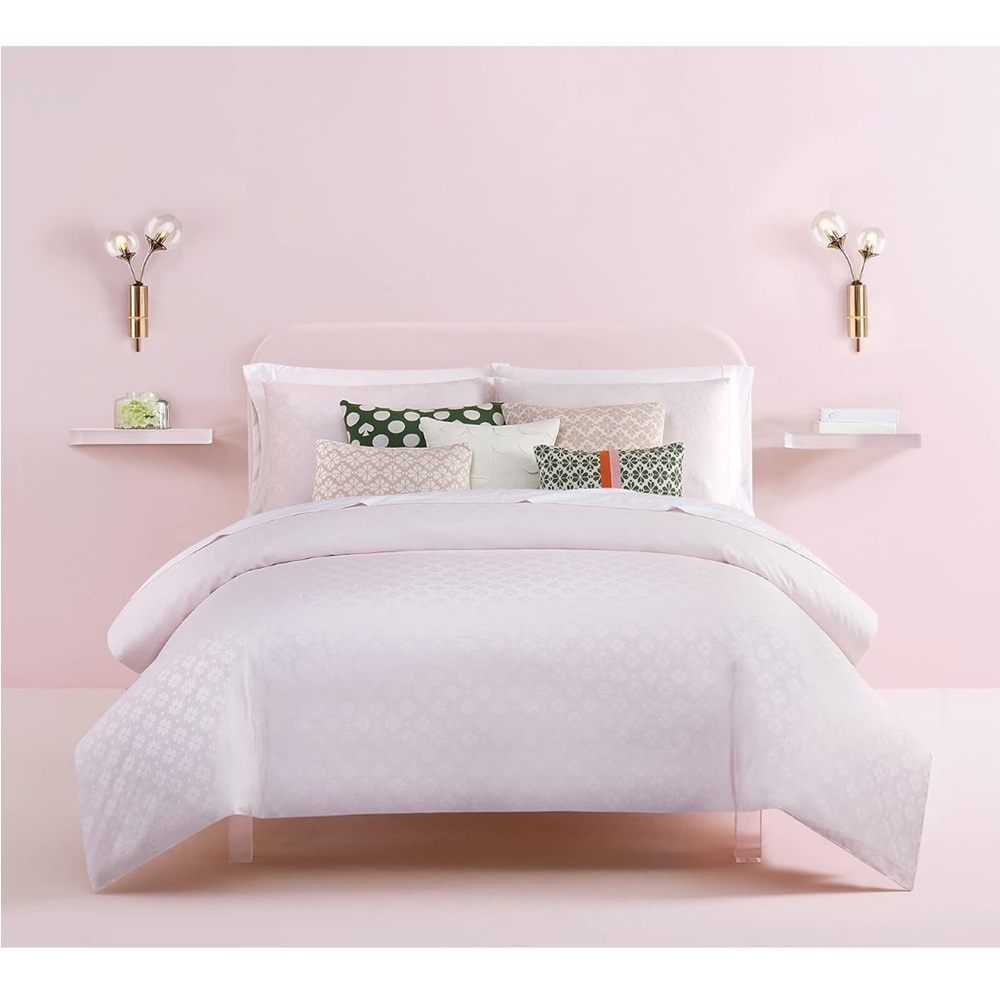 kate spade
NEW YORK
KING COMFORTER Floral with Polka dot Printed white NEW